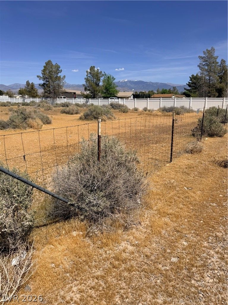1580 Thousandaire Boulevard — photo 4 of 16