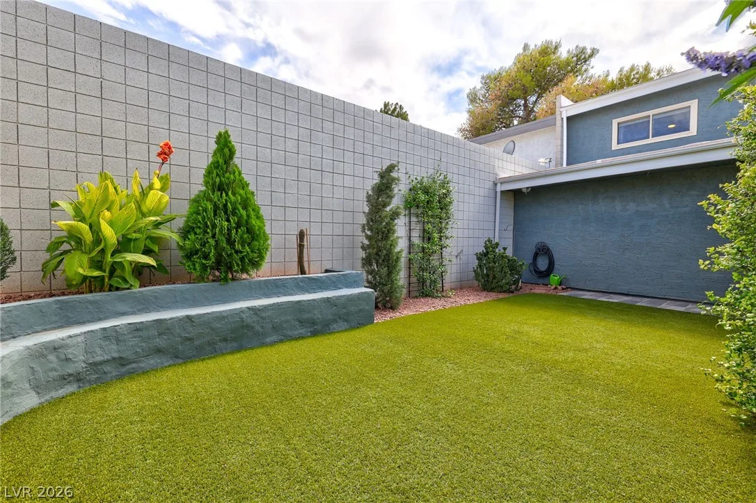 3414 Clandara Avenue — photo 3