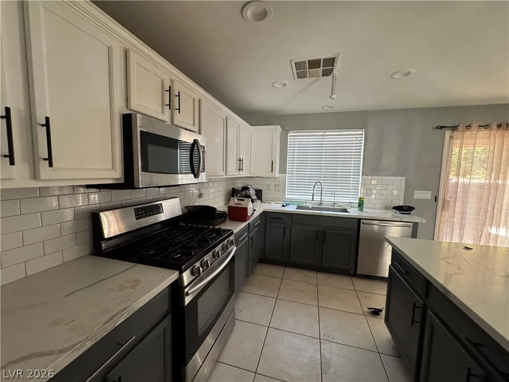 9712 Gentle Spirit Drive — photo 5