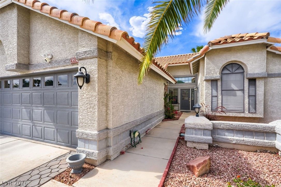 9536 Cliff View Way — photo 3