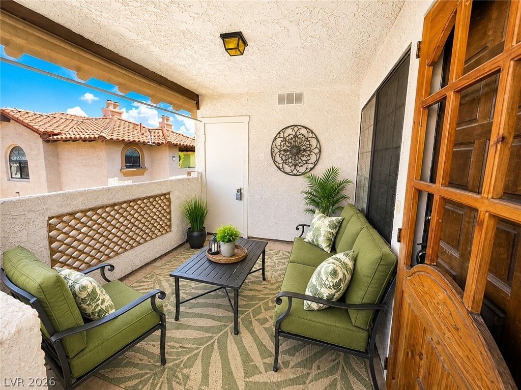 1417 Santa Margarita Street G — photo 3