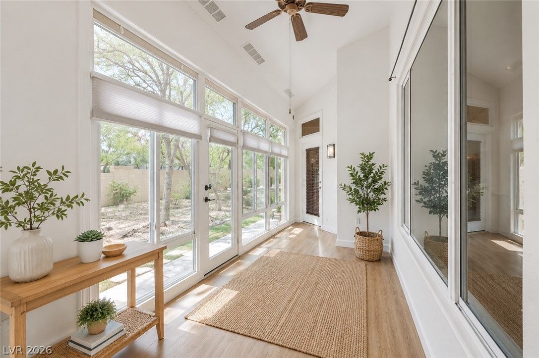 2110 Spring Water Drive — photo 4