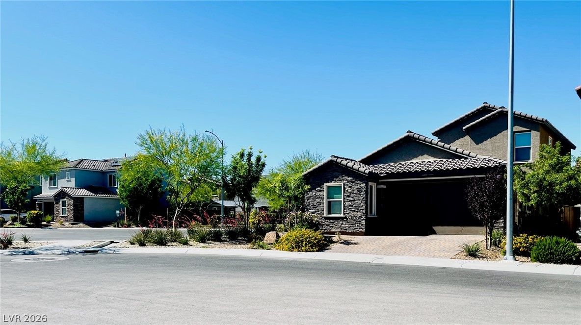 4376 Latitude Valley Court — photo 2
