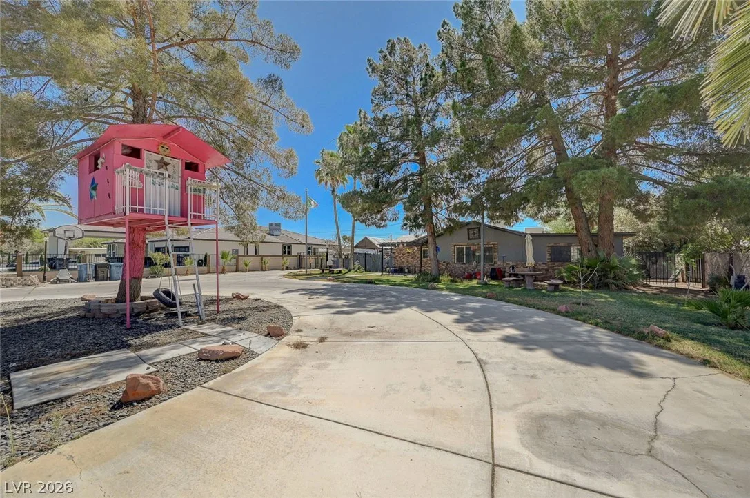 1555 Bledsoe Lane — photo 5