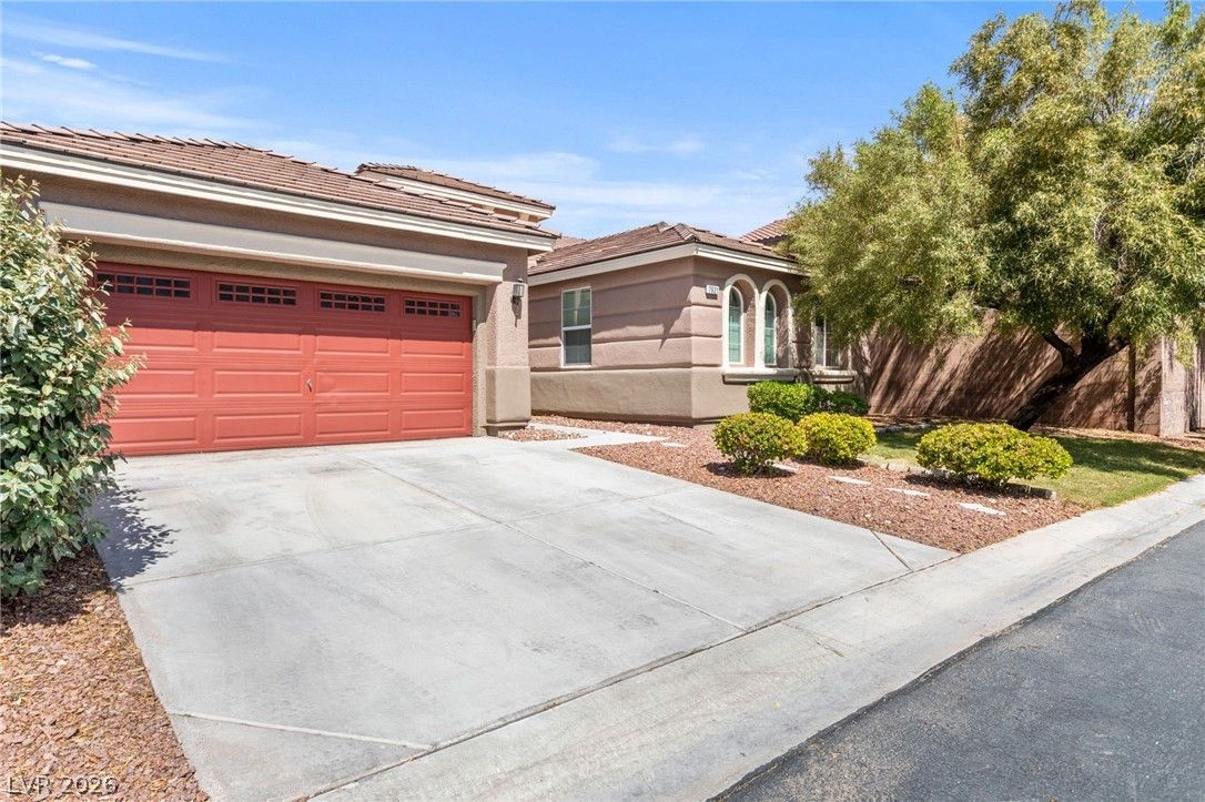 7621 Chase Hallow Street — photo 3