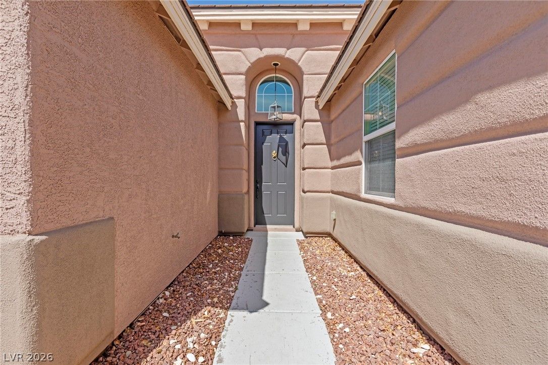 7621 Chase Hallow Street — photo 4