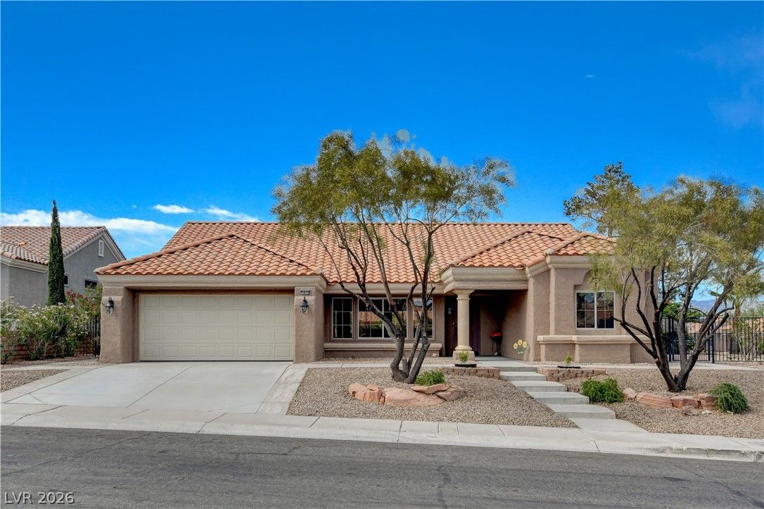 9800 Rosamond Drive — photo 2