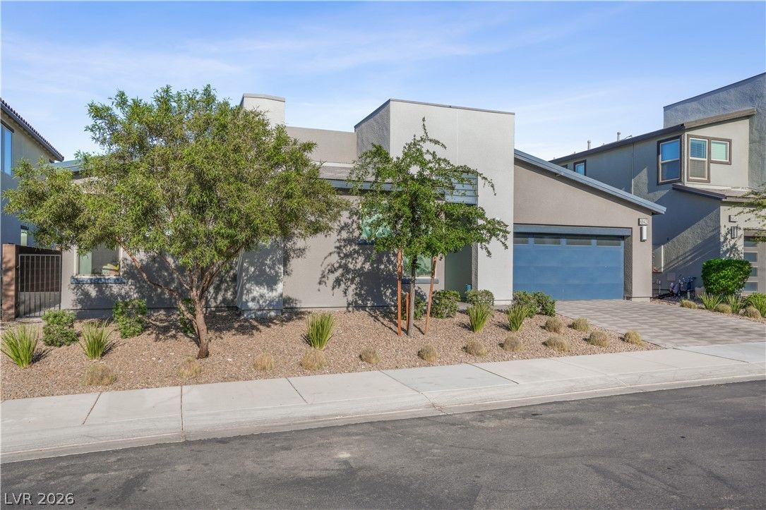 6842 Empire Cliff Street — photo 3