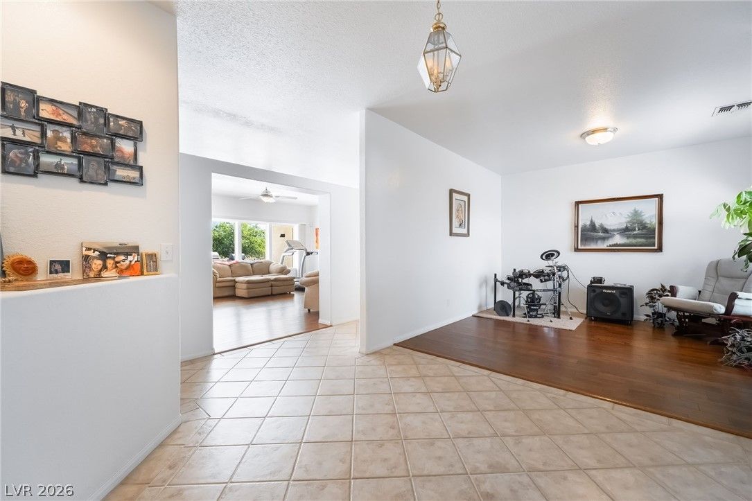 4210 England Drive — photo 4