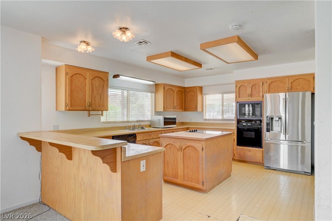 590 East Encinitas Street — photo 2
