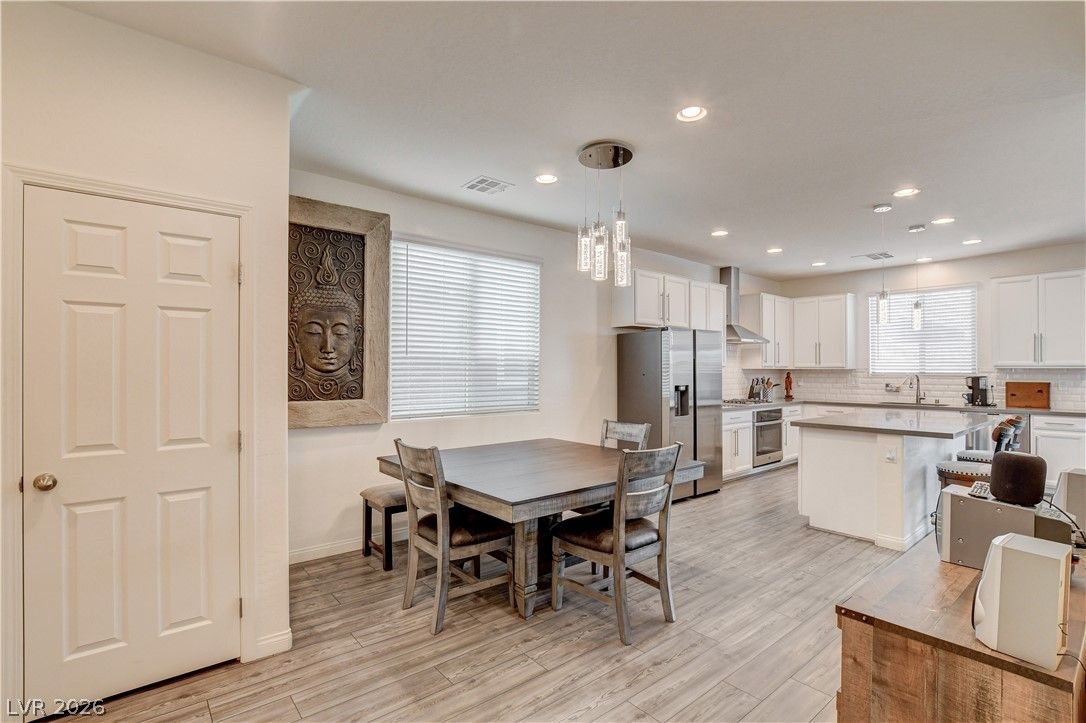 7450 Tinley Creek Avenue — photo 3 of 32