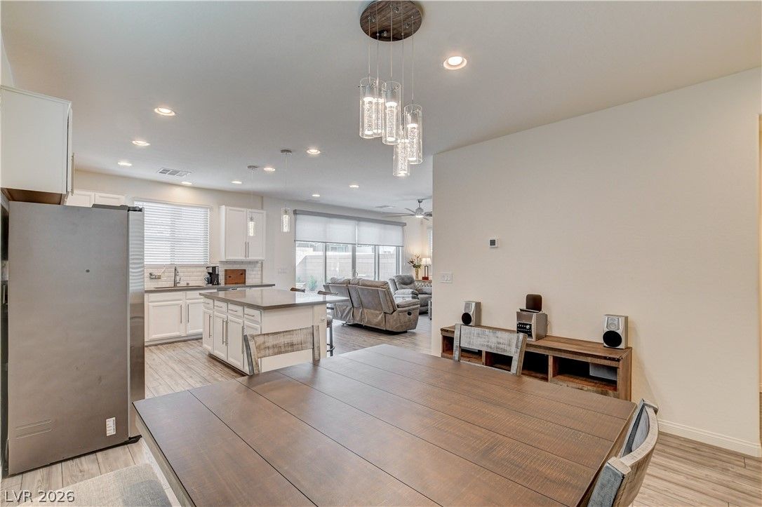 7450 Tinley Creek Avenue — photo 5 of 32