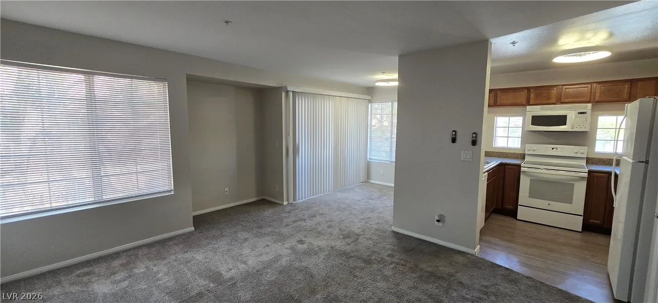 2121 Sealion Drive 205 — photo 3