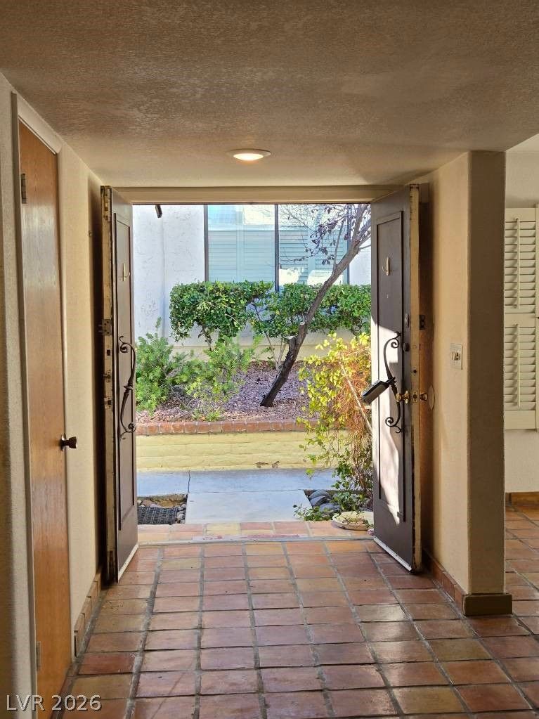 3066 Conquista Court — photo 2