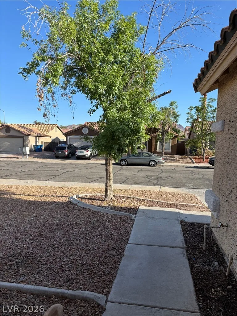 1110 Sport Of Kings Avenue — photo 3