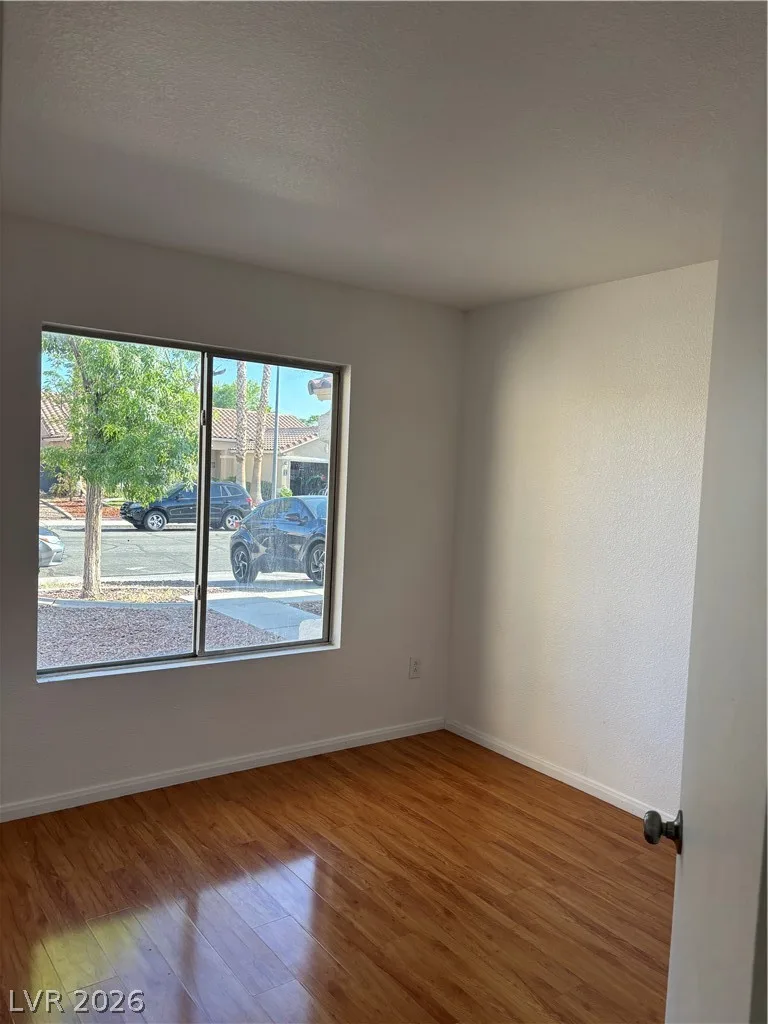 1110 Sport Of Kings Avenue — photo 4