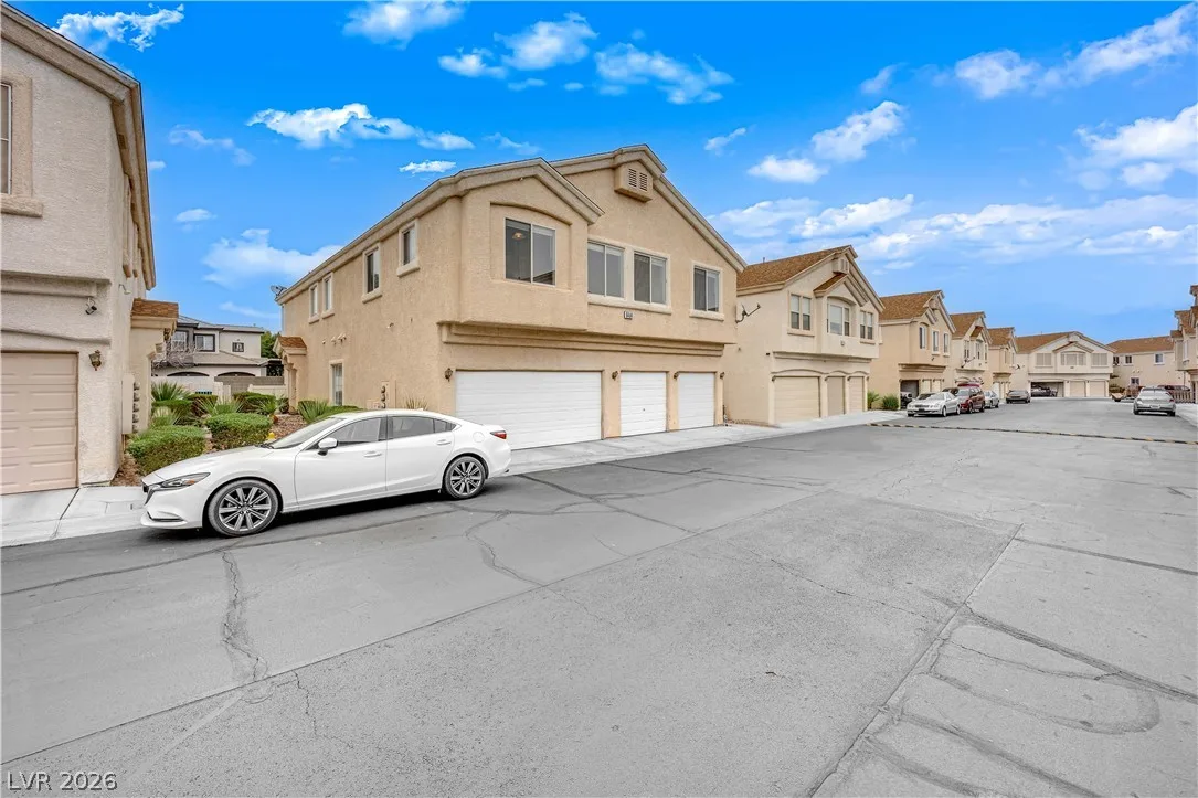 6404 Extreme Shear Avenue 101 — photo 3