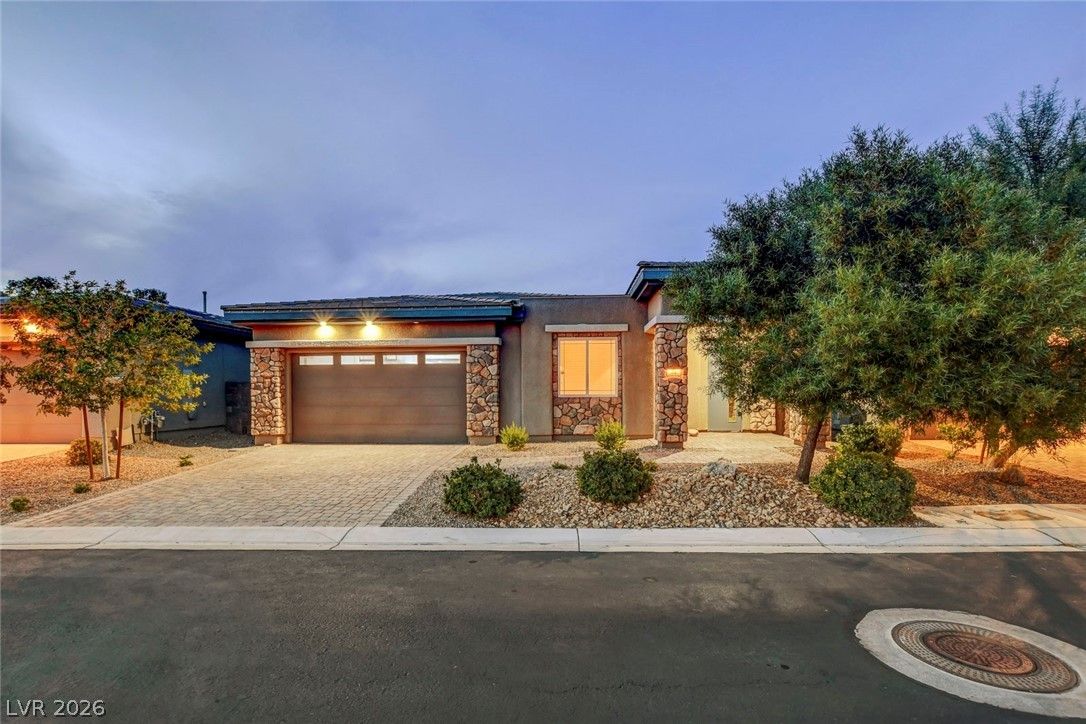 64 Reflection Cove Drive — photo 2