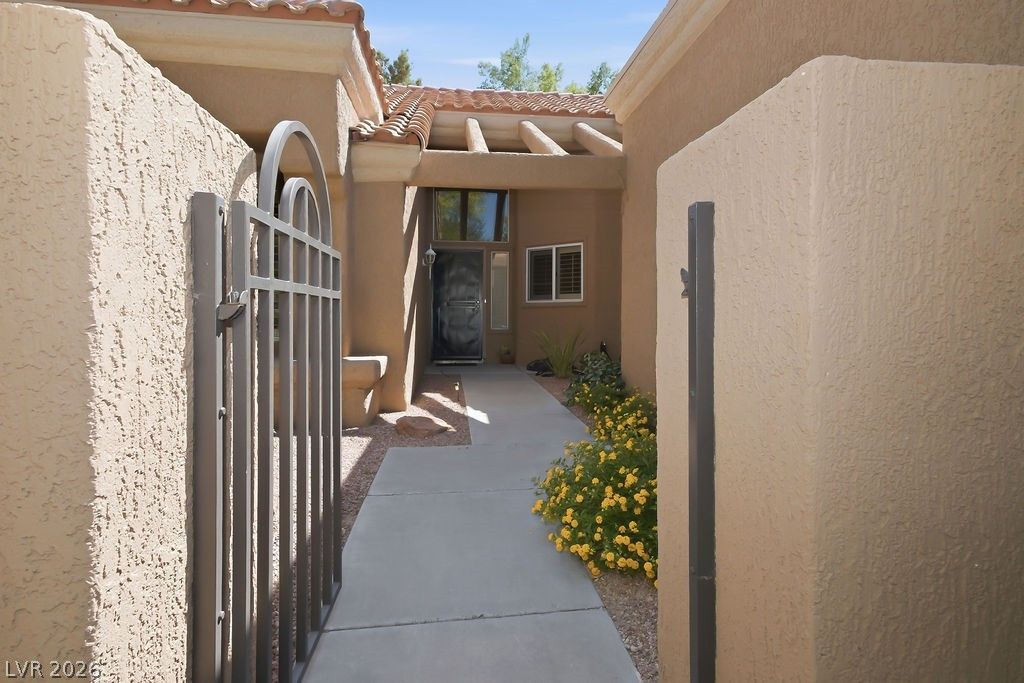 8601 Willowrich Drive — photo 3