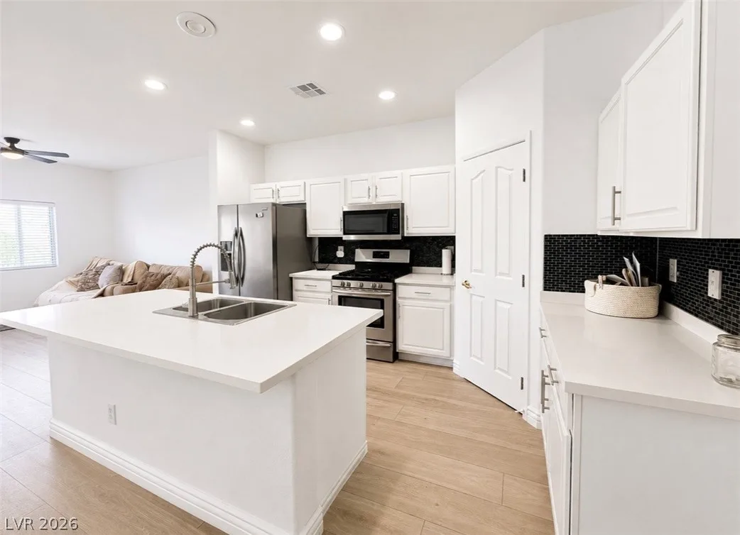 2444 Belt Buckley Drive — photo 3