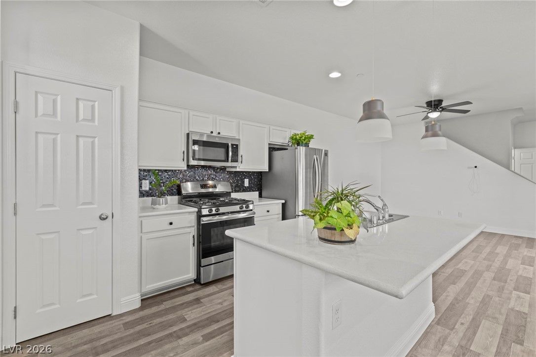937 East Sunset Road — photo 5