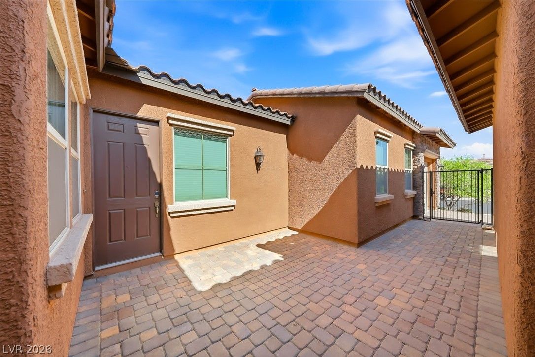 501 Wildflower Avenue — photo 4