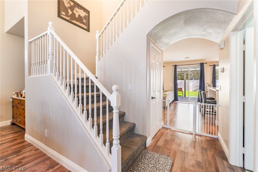 4916 Soaring Springs Avenue — photo 5