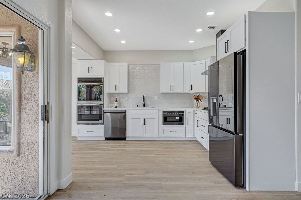10309 Marymont Place — photo 5 of 34
