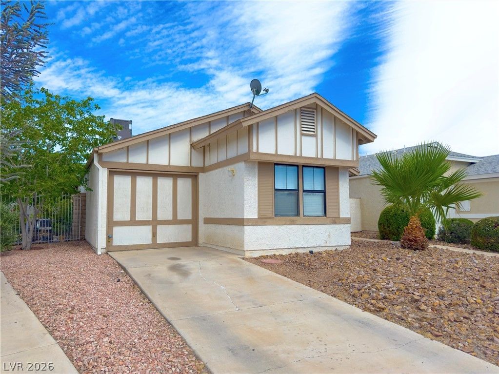 4540 Cedarspring Drive — photo 3 of 23