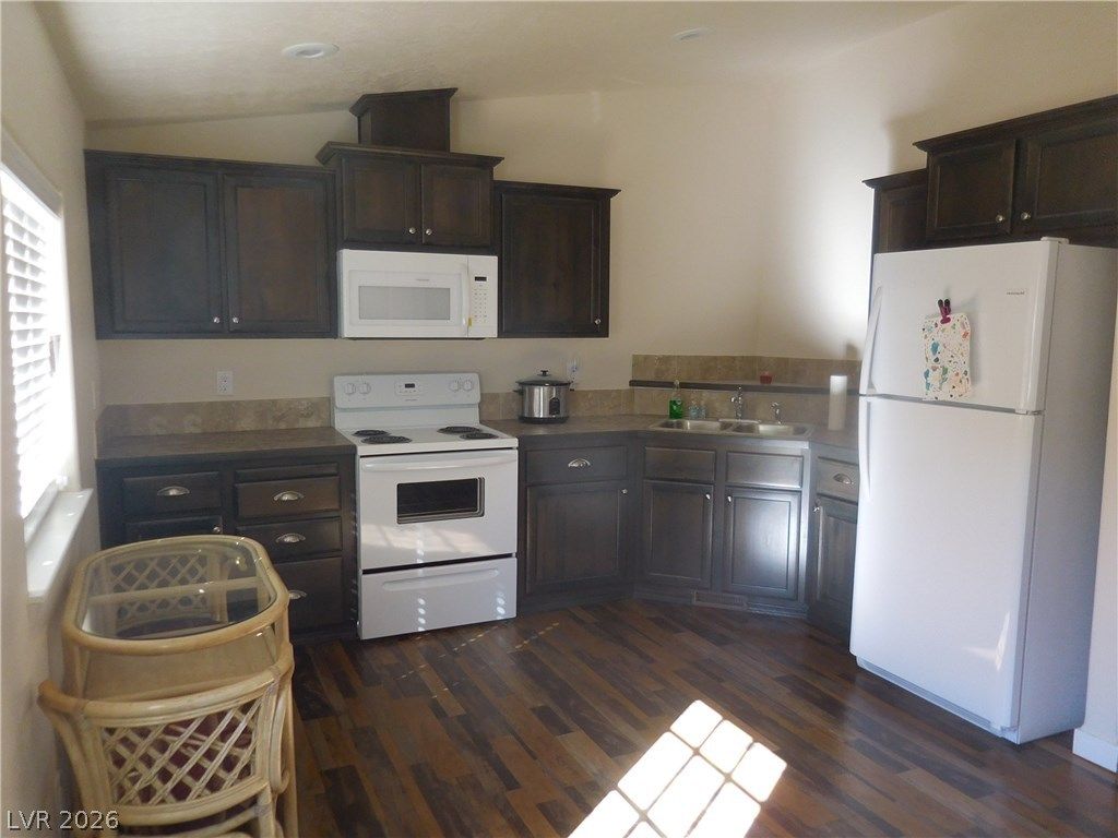 593 Ogden Avenue — photo 3 of 8