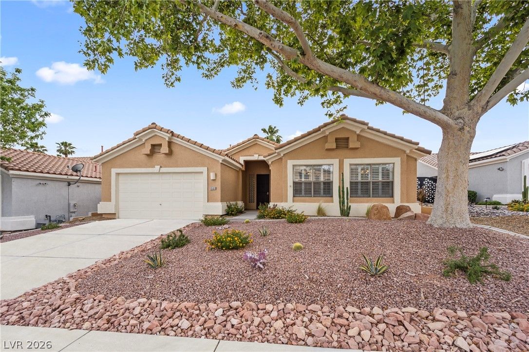 1909 Rolling Dunes Court — photo 2 of 12