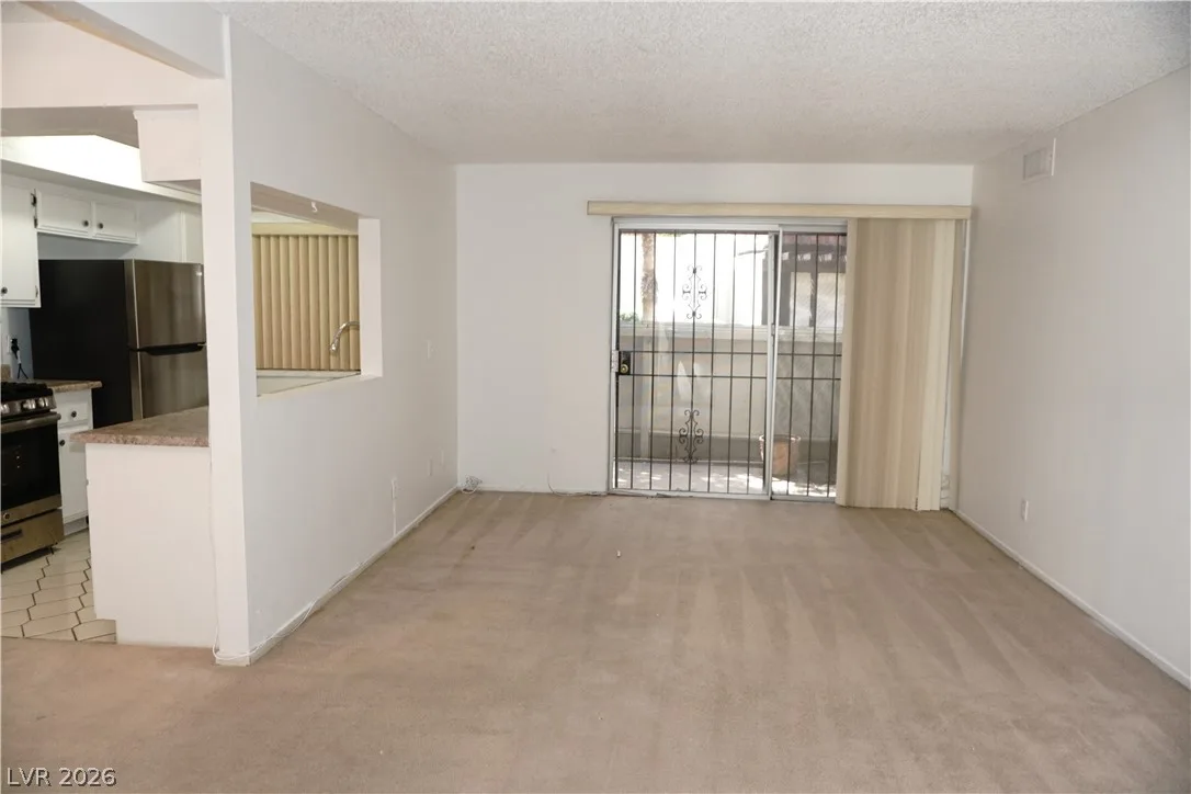 1405 Vegas Valley Drive 225 — photo 3