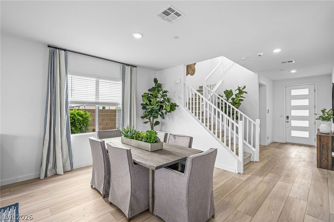 307 Mount Langley Street — photo 4 of 31