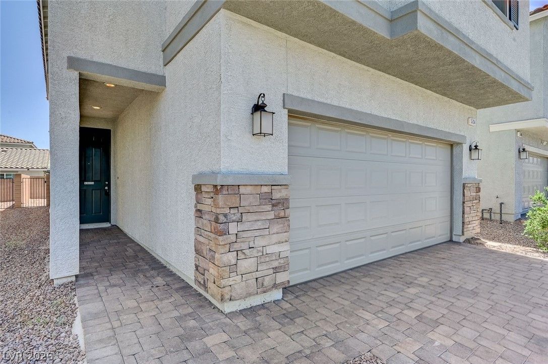 5734 Prima Street — photo 4
