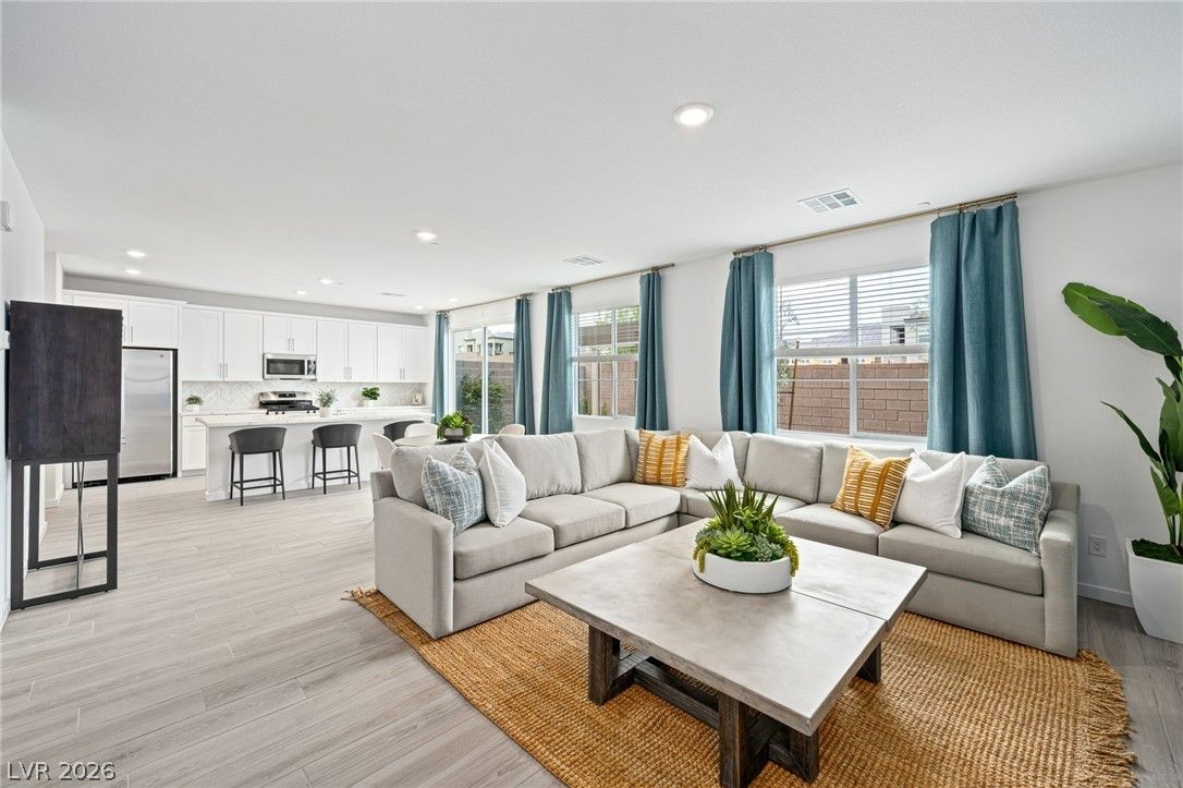 311 Mount Langley Street — photo 3