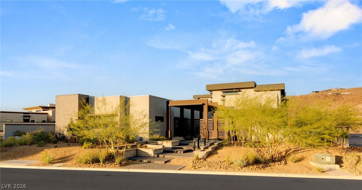 14 SANCTUARY PEAK Court — photo 2