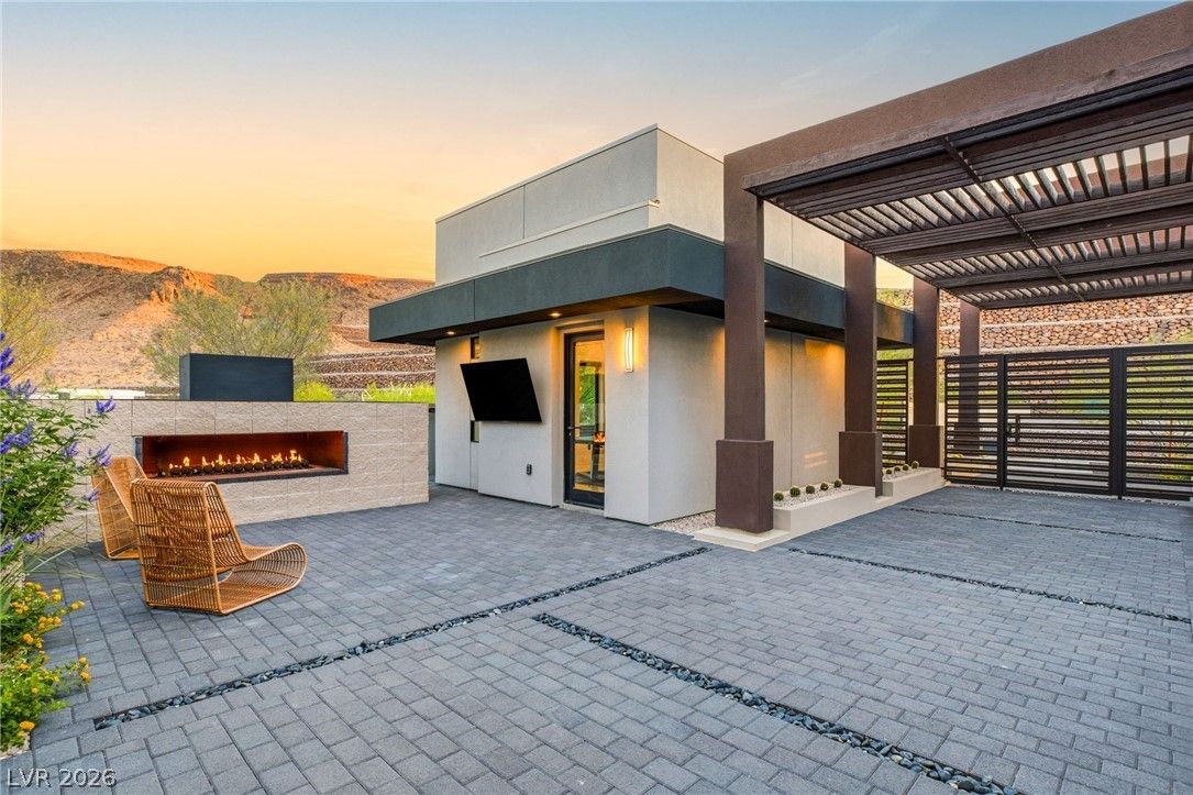 14 SANCTUARY PEAK Court — photo 4