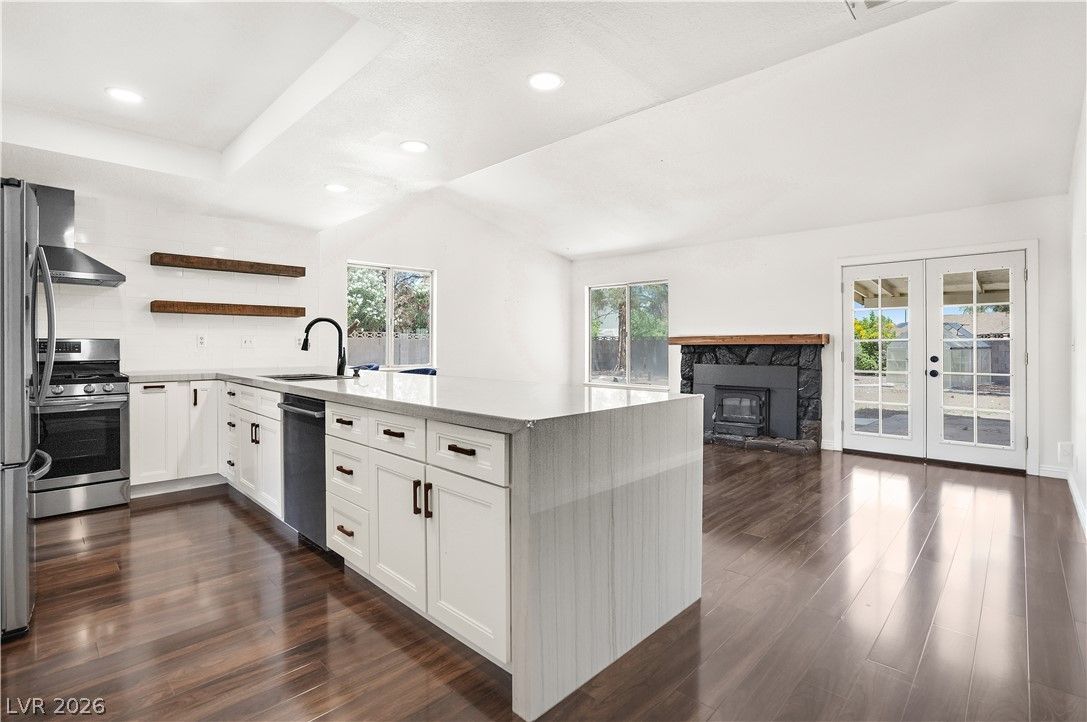 3188 Moonflower Drive — photo 2