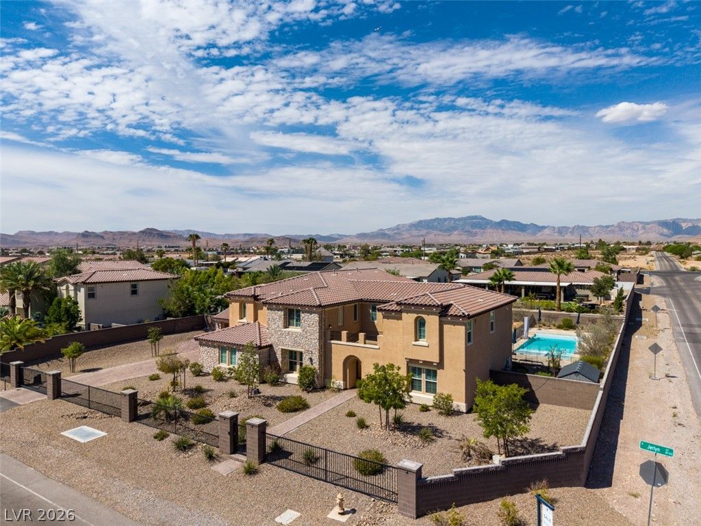 8615 Jerlyn Street — photo 2
