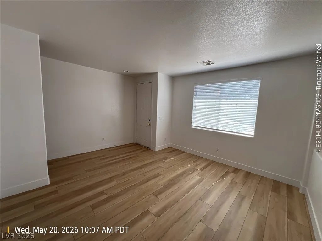 8027 Sapphire Cove Avenue — photo 4
