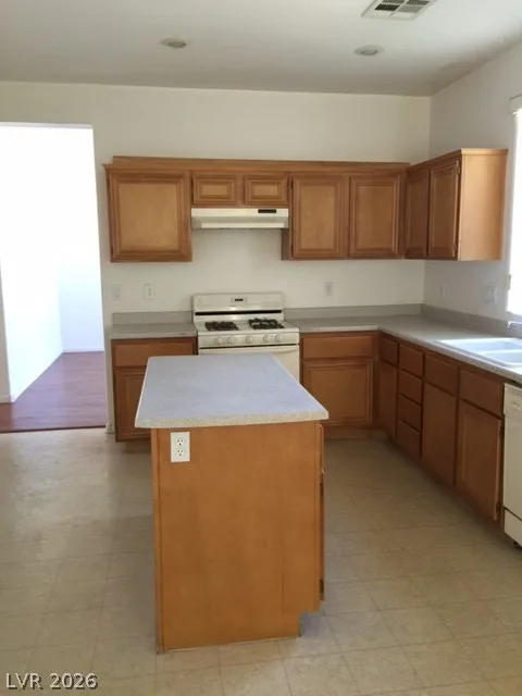 6010 VILLA LANTE Avenue 0 — photo 2