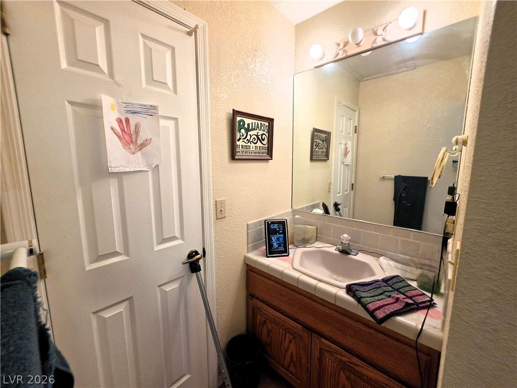 Photo 24