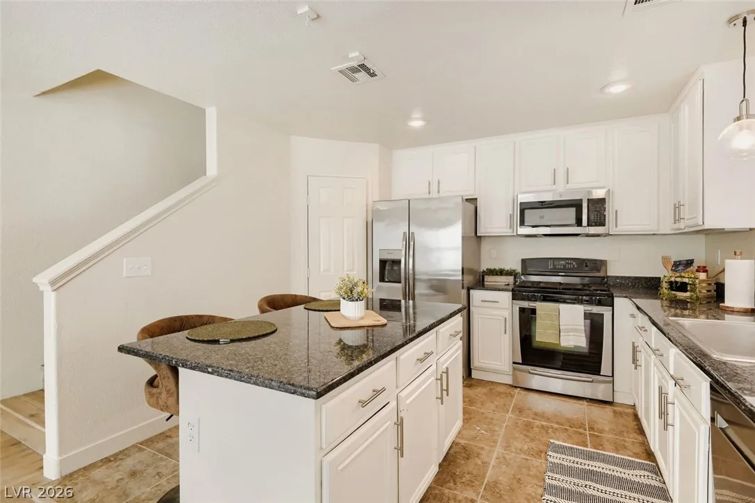 519 Lapford Street — photo 3 of 12