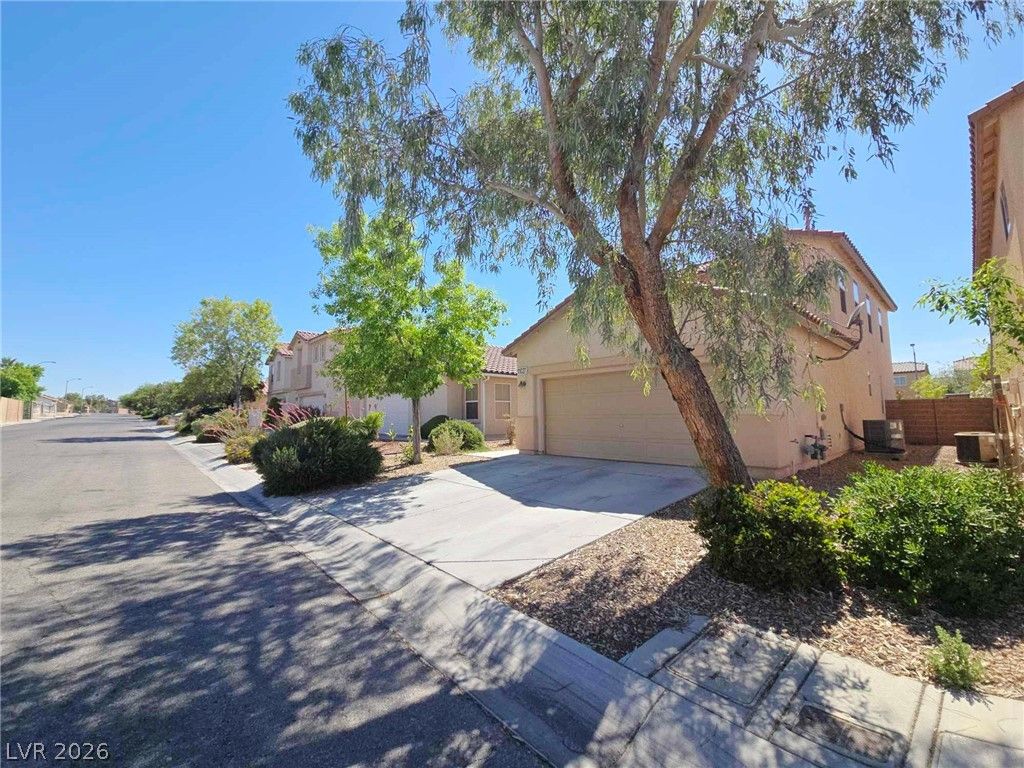 11027 Deluna Street — photo 2 of 25