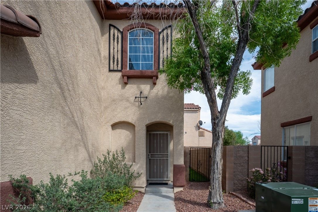 10876 Avenzano Street — photo 4
