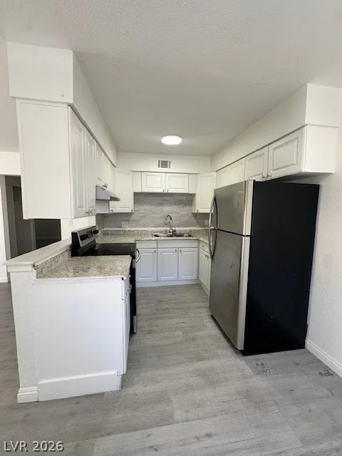 2121 Oceanus Lane 1 — photo 2