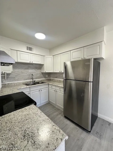 2121 Oceanus Lane 1 — photo 4