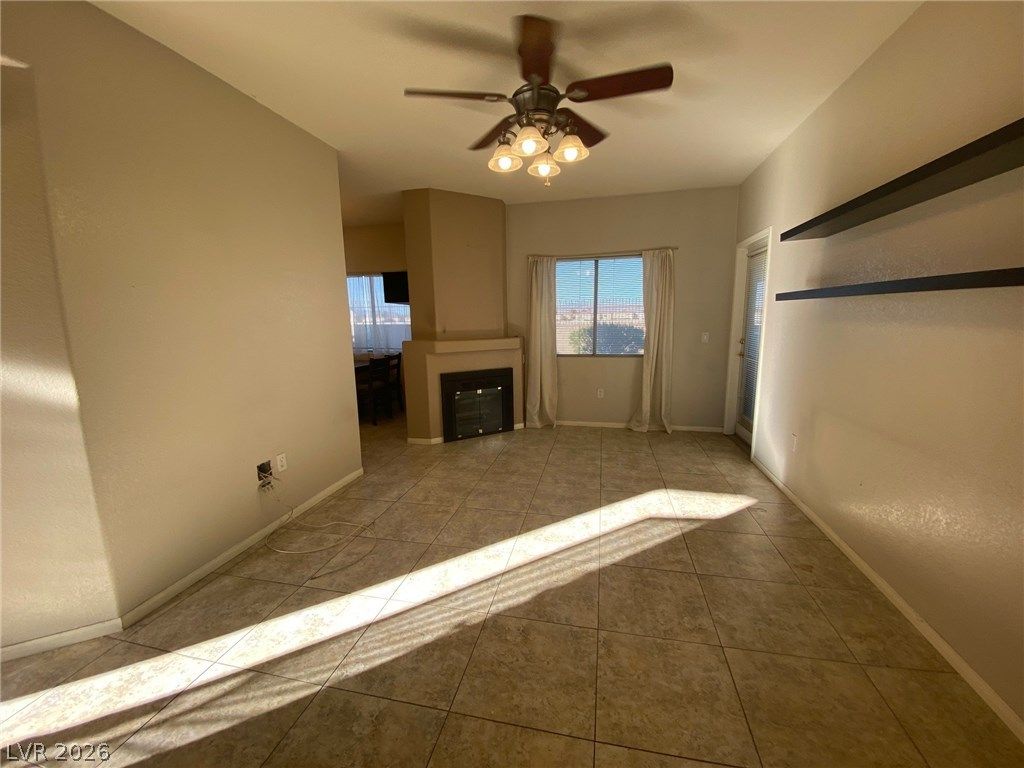 1050 East Cactus Avenue 1080 — photo 3