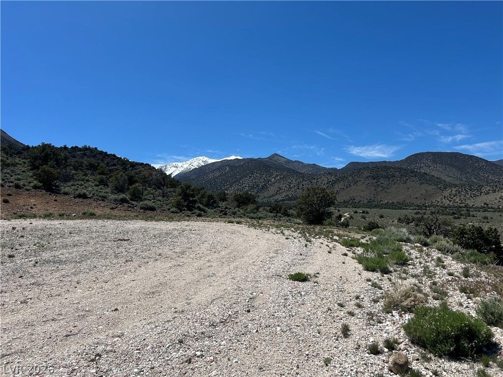 1480 WILD HORSE Run — photo 3 of 31