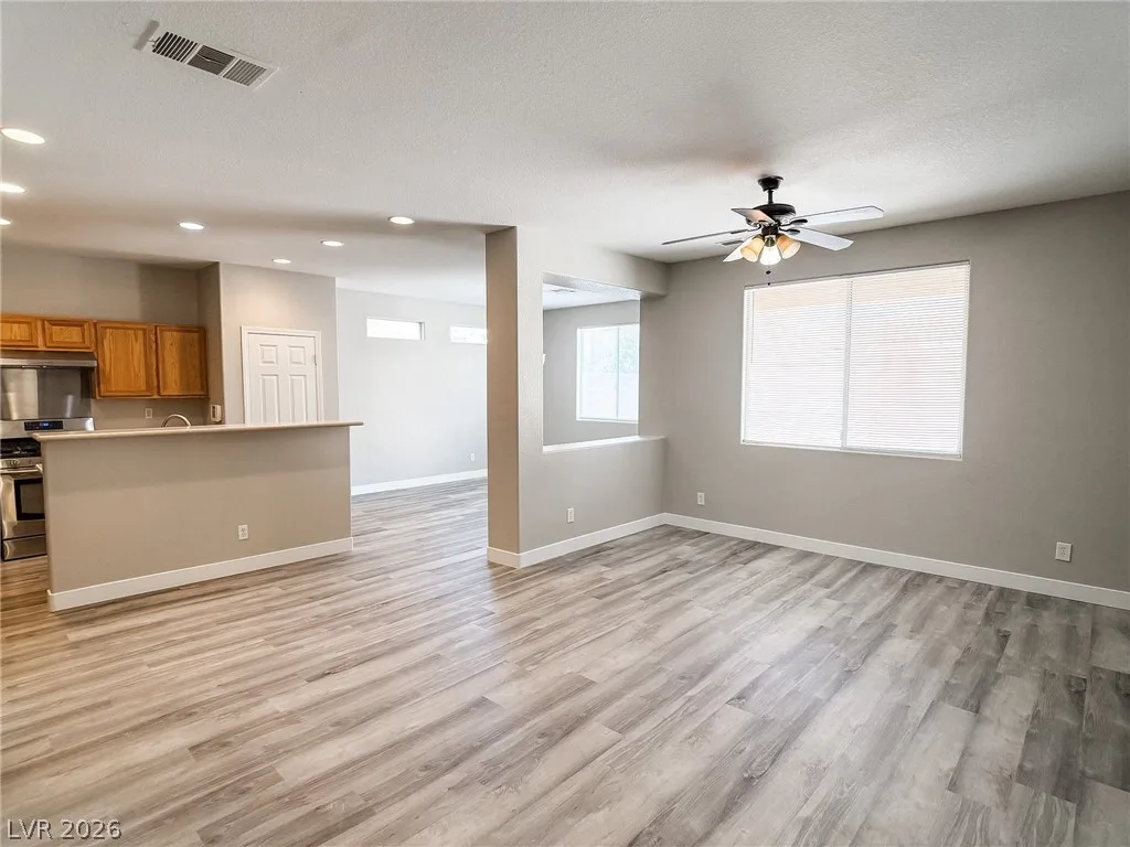 9082 Wine Cellar Avenue — photo 2
